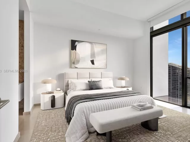 2-bedroom condo for sale in Miami - 68 SE 6th St 4110 - MondialRealty