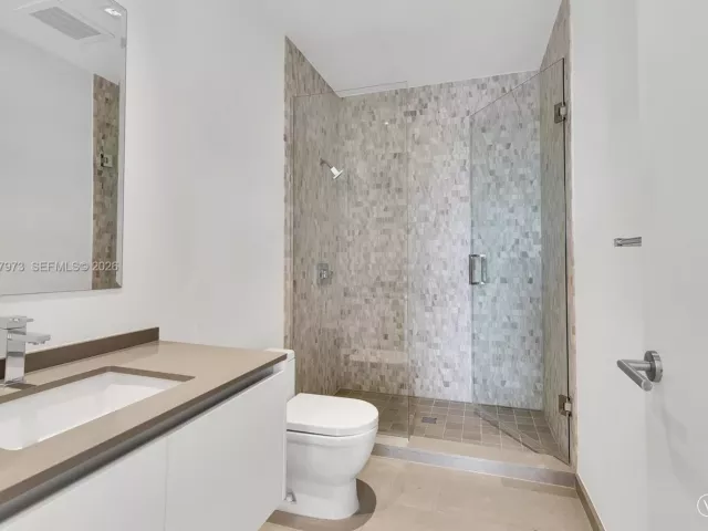 2-bedroom condo for sale in Miami - 68 SE 6th St 4110 - MondialRealty