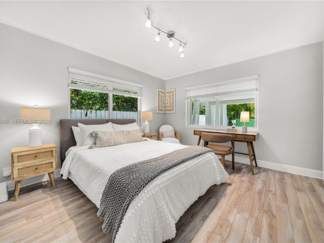 Home for sale at 736 W 51 st - photo 7517912