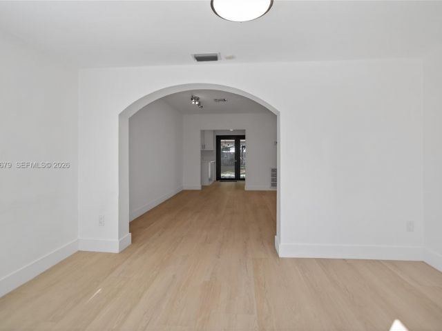 Home for sale at 1113 N Victoria Park Rd - photo 7483412