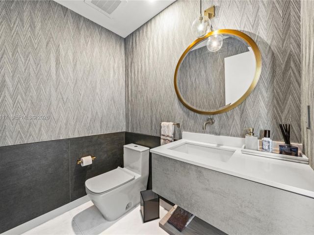 Apartment for sale  Unit #3407 - photo 7494774