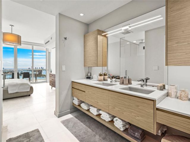 Apartment for sale  Unit #3407 - photo 7494782