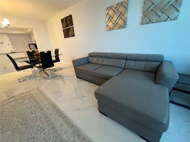 Apartment for rent  Unit #1510 - photo 7500939