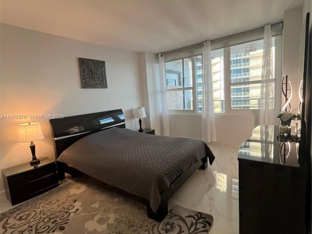 Apartment for rent  Unit #1510 - photo 7500945