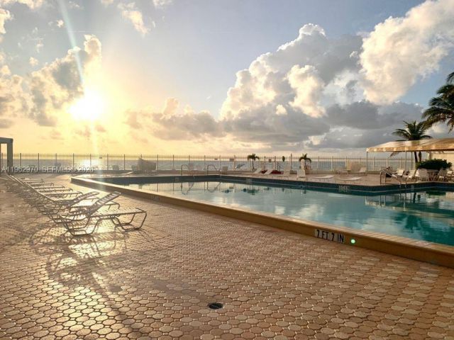 Apartment for rent  Unit #1510 - photo 7500953