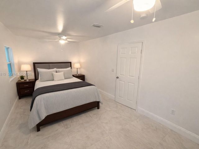 Home for sale at 4500 NW 3rd Ave - photo 7446124