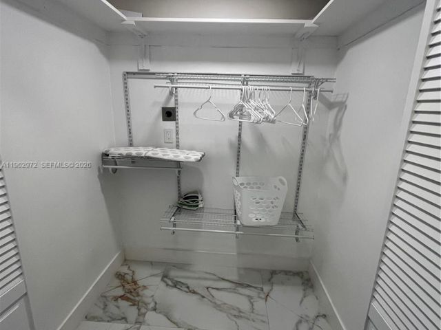 Apartment for rent  Unit # - photo 7500926