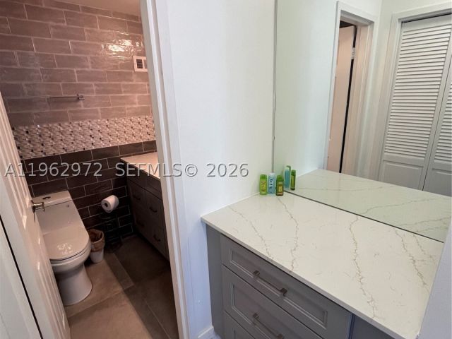 1-bedroom condo for rent in Hollywood -  - MondialRealty