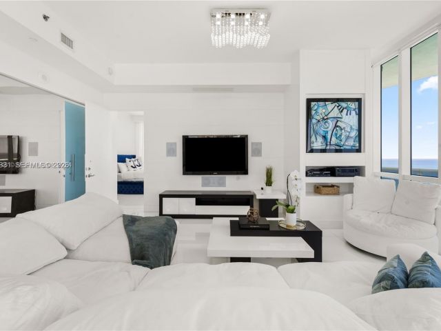 Apartment for rent  Unit #3501 - photo 7448131