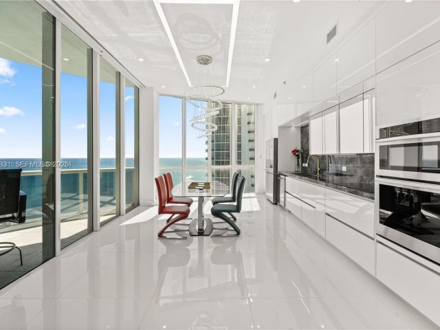 Apartment for rent  Unit #3501 - photo 7448132