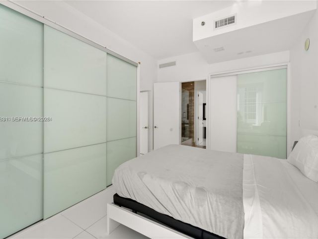 Apartment for rent  Unit #3501 - photo 7448144