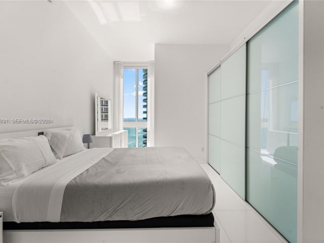 Apartment for rent  Unit #3501 - photo 7448145