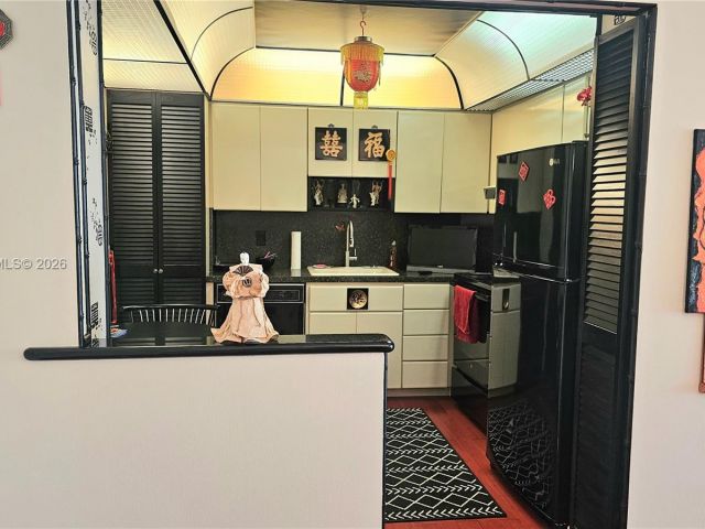 2-bedroom condo for sale in Hallandale Beach - 1985 S Ocean Dr 10J - MondialRealty