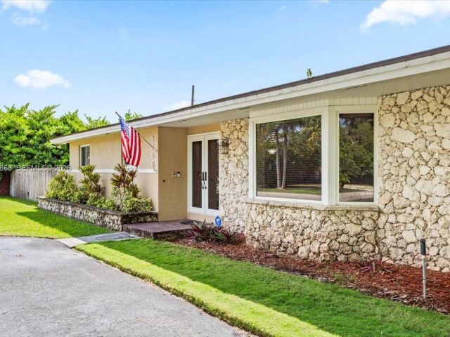 Home for sale at 9750 SW 143rd Dr - photo 7515374