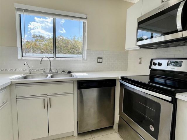 Home for rent at 13772 SW 145th Ter 13772 - photo 7447150