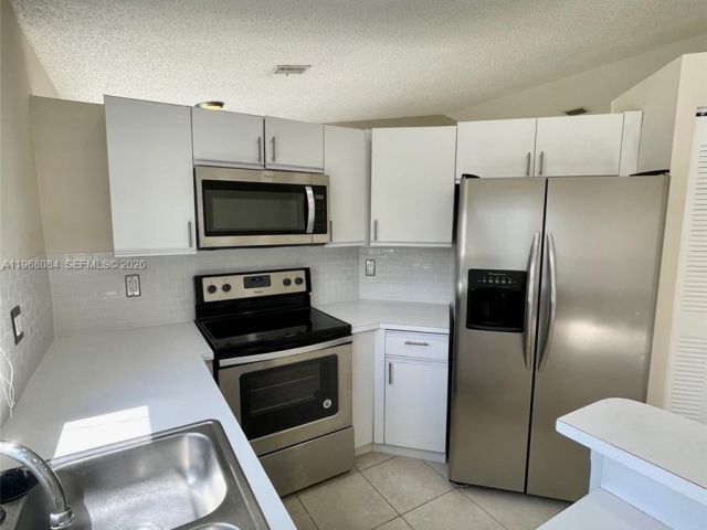 Home for rent at 13772 SW 145th Ter 13772 - photo 7447151