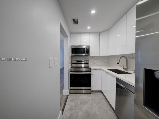 Apartment for rent  Unit #1203 - photo 7449009