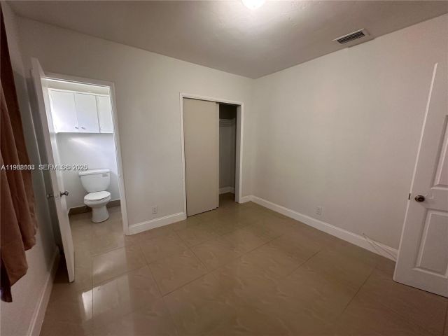 Home for rent at 150 NE 170th St 150 - photo 7481272