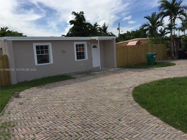 2-bedroom home for rent in Miami - 4700 SW 97th Ave 4700 - MondialRealty