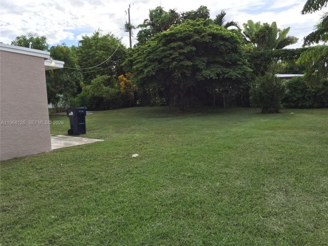2-bedroom home for rent in Miami - 4700 SW 97th Ave 4700 - MondialRealty