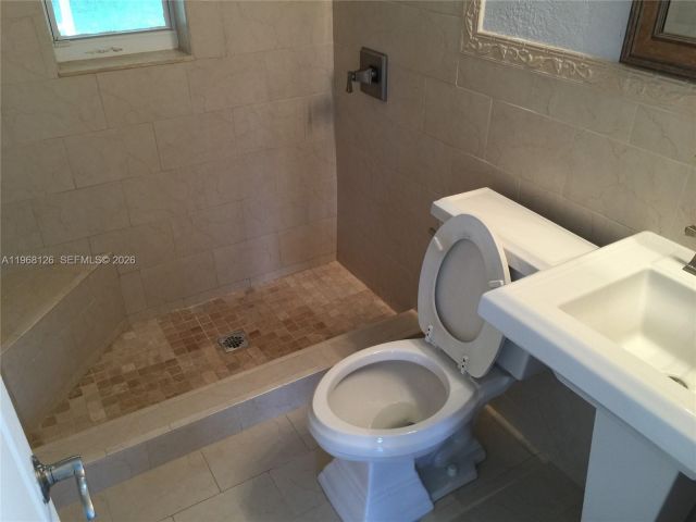 2-bedroom home for rent in Miami - 4700 SW 97th Ave 4700 - MondialRealty