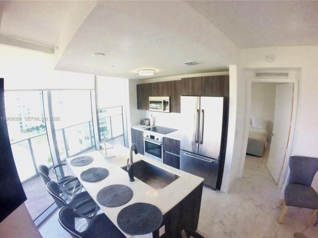 Apartment for rent  Unit #2001 - photo 7448274