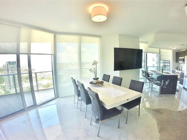 Apartment for rent  Unit #2001 - photo 7448276