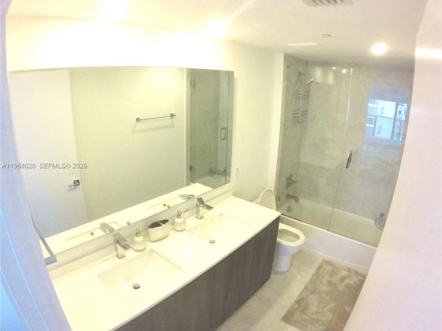 Apartment for rent  Unit #2001 - photo 7448281