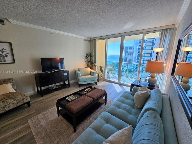 Apartment for rent  Unit #1117 (Av. April 1st) - photo 7477463