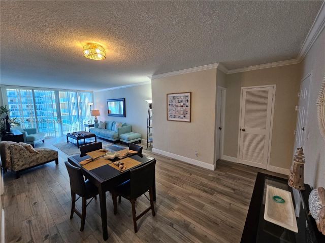 Apartment for rent  Unit #1117 (Av. April 1st) - photo 7477467