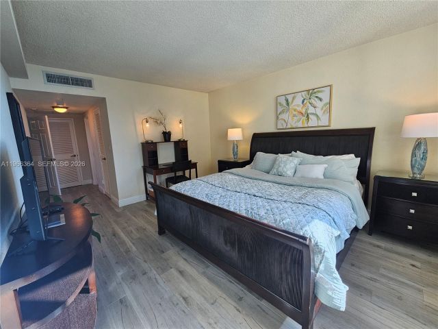 Apartment for rent  Unit #1117 (Av. April 1st) - photo 7477475