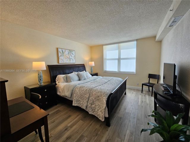 Apartment for rent  Unit #1117 (Av. April 1st) - photo 7477476