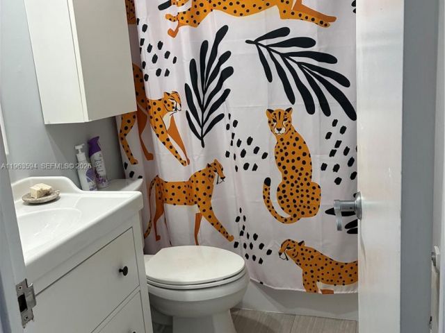 1-bedroom condo for sale in Hallandale Beach - 1985 S OCEAN DR 15M - MondialRealty