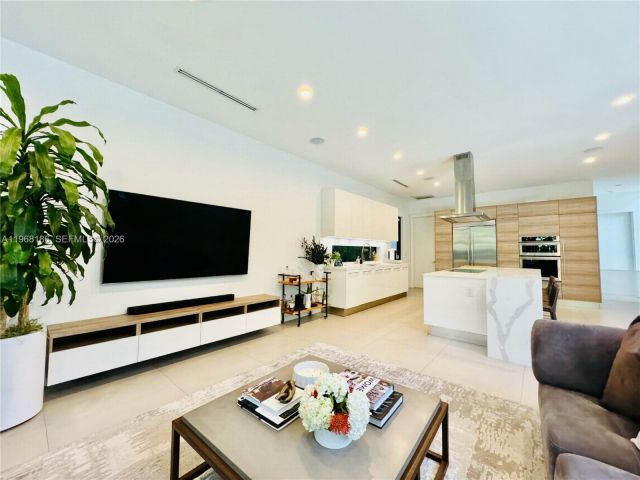 Home for rent at 2550 Overbrook St 0 - photo 7447723