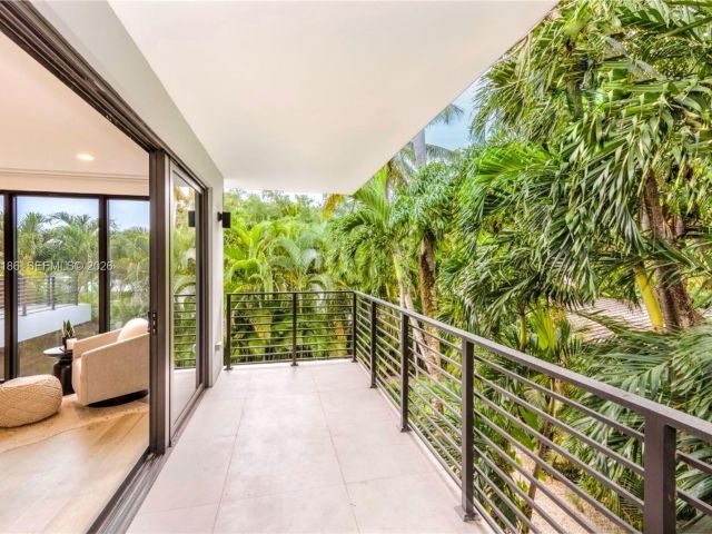 Home for rent at 2550 Overbrook St 0 - photo 7447735