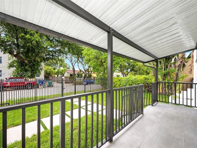 Home for rent at 1854 SW 17th St - photo 7447186