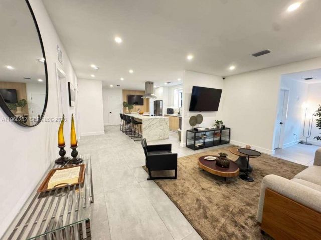 Home for rent at 1854 SW 17th St - photo 7447187