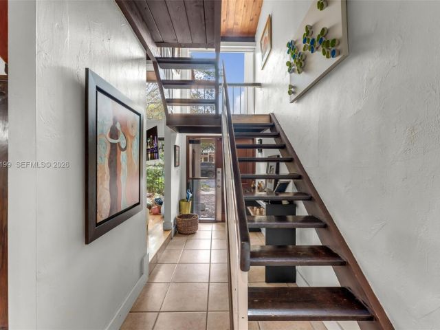 Home for rent at 7825 SW 103rd Pl 7825 - photo 7446394