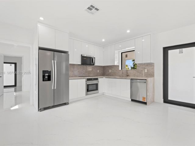 Home for sale at 14950 NE 2nd Ave - photo 7447204