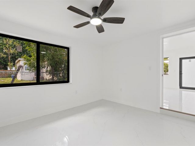 Home for sale at 14950 NE 2nd Ave - photo 7447214