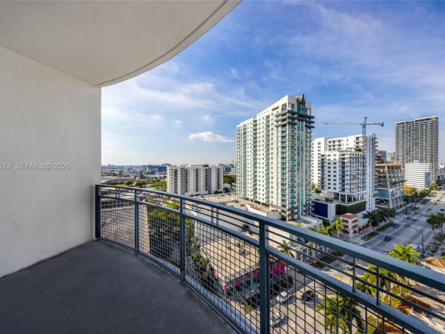 Apartment for rent  Unit #1404 - photo 7492354