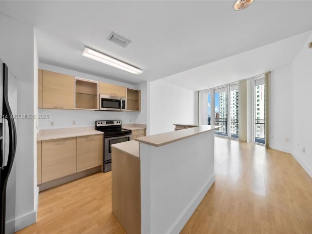 Apartment for rent  Unit #1404 - photo 7492358