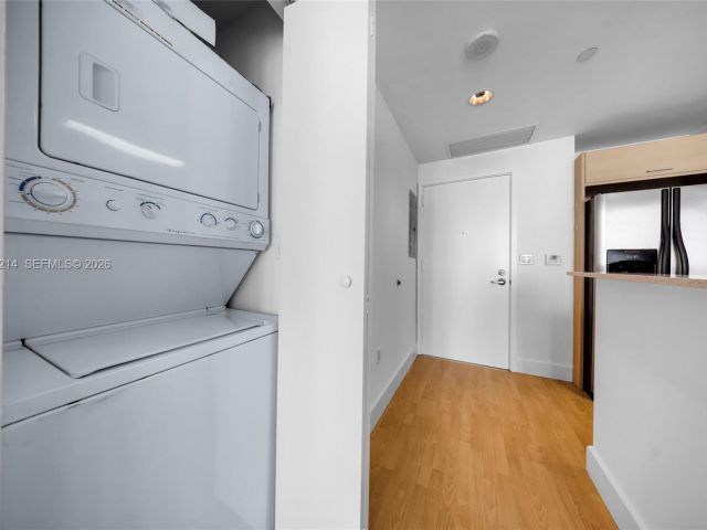 Apartment for rent  Unit #1404 - photo 7492360