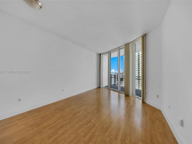 Apartment for rent  Unit #1404 - photo 7492361