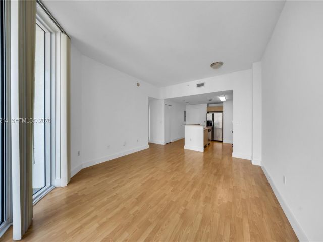 Apartment for rent  Unit #1404 - photo 7492362