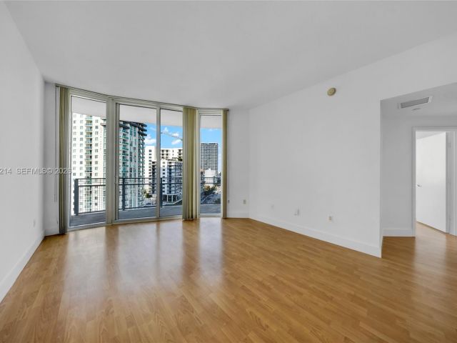 Apartment for rent  Unit #1404 - photo 7492365