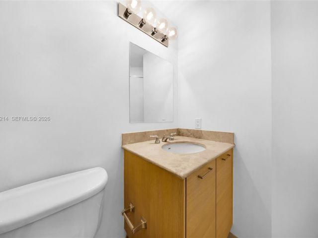 Apartment for rent  Unit #1404 - photo 7492367