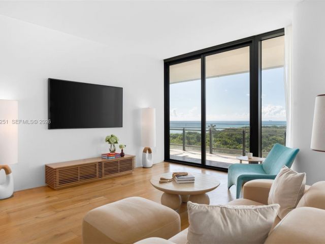 Apartment for sale  Unit #606 - photo 7527068