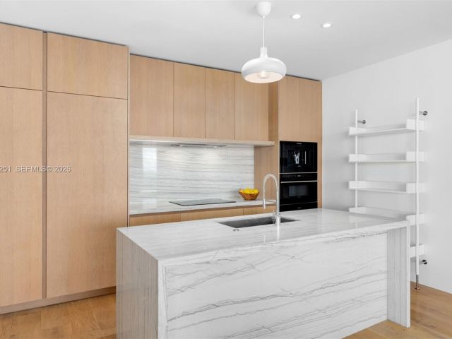 Apartment for sale  Unit #606 - photo 7527069