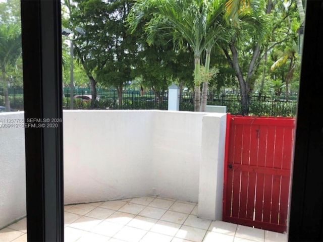 Home for rent at 3089 NE 183rd Ln 89 - photo 7476287